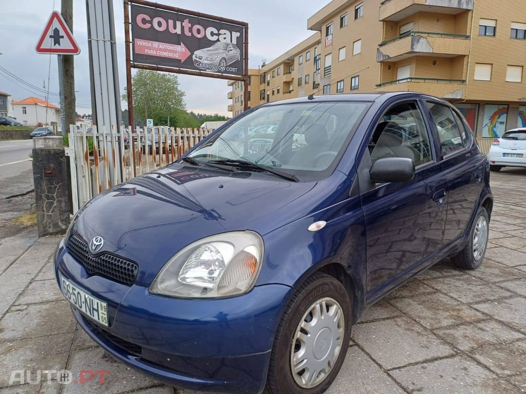 Toyota Yaris 1.0 Base