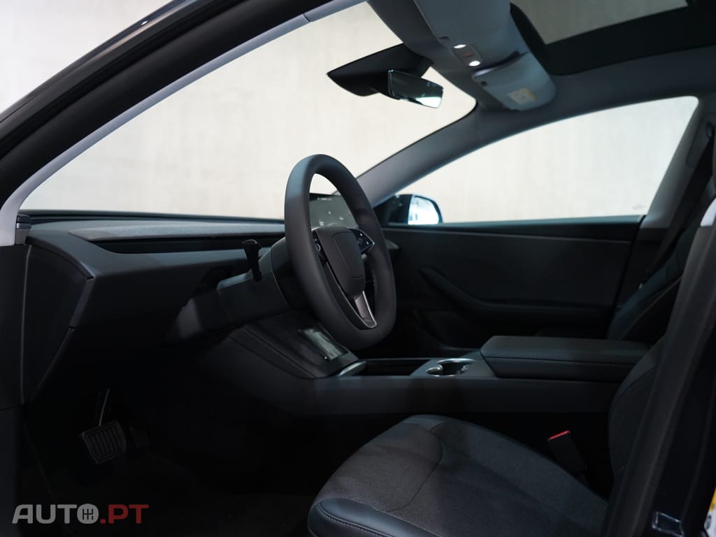 Tesla Model 3 Tração Traseira