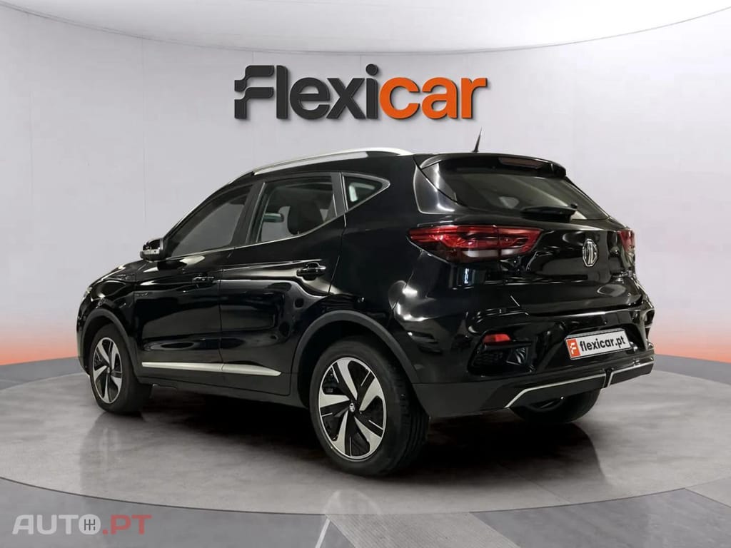 MG ZS EV 72.6 kWh Luxury OBC 11 KW