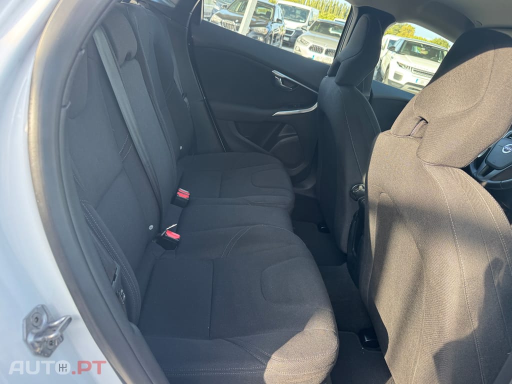 Volvo V40 2.0 D2 Momentum
