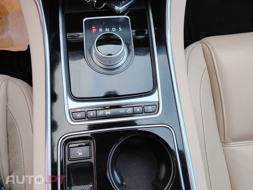 Jaguar XE 2.0 D AUTO 8 180 CV PRESTIGE COM EXTRAS