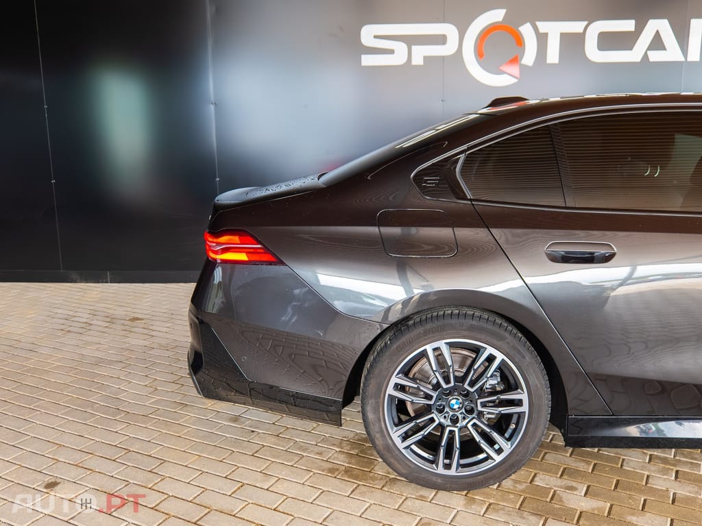 BMW 520 d Pack Desportivo M