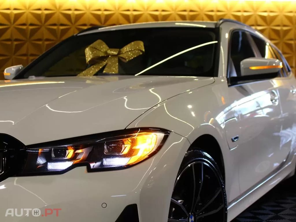 BMW 330 e Line Sport Auto