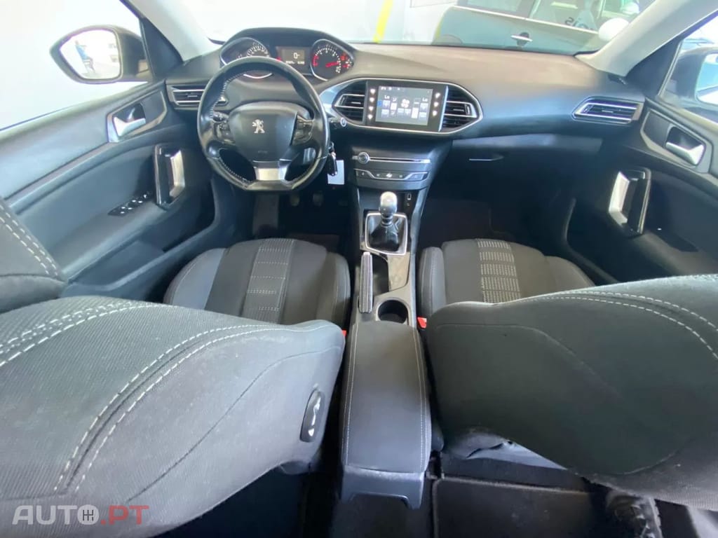 Peugeot 308 SW HDi FAP 110 Platinum