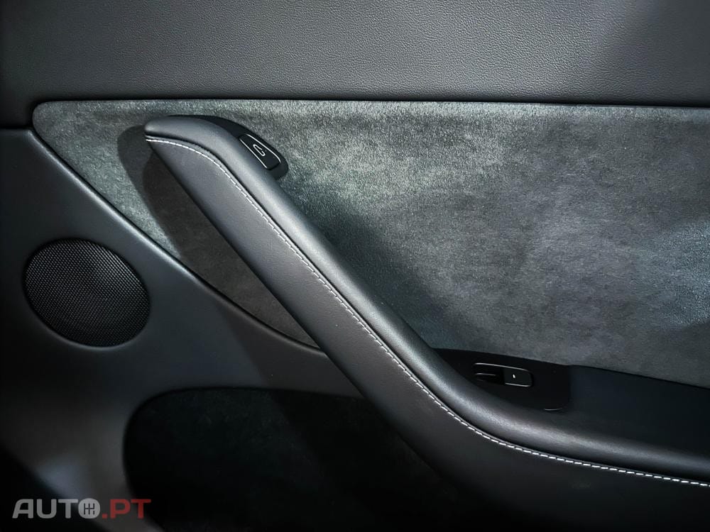 Tesla Model Y Long Range Dual Motor AWD