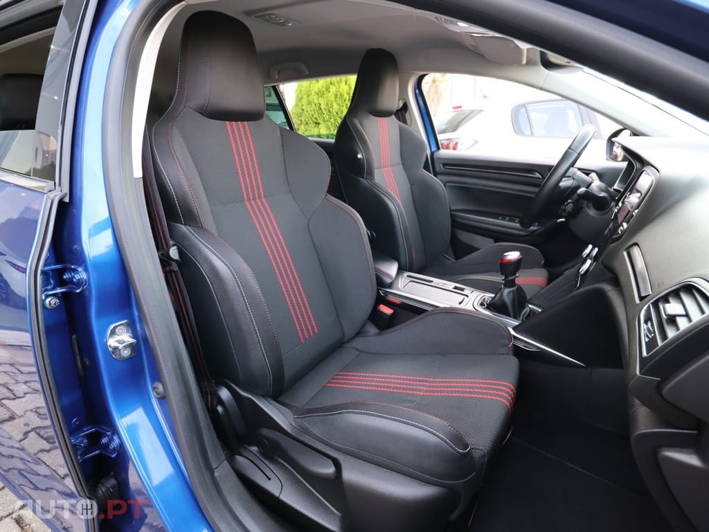 Renault Mégane Sport Tourer 1.5 Blue dCi R.S. Line