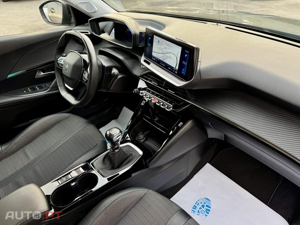 Peugeot 2008 1.5 BlueHDi Allure