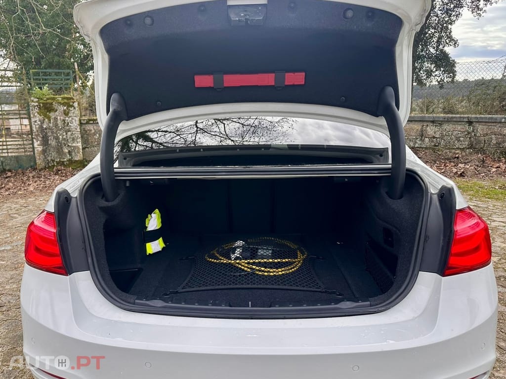 BMW 330 e iPerformance Line Sport