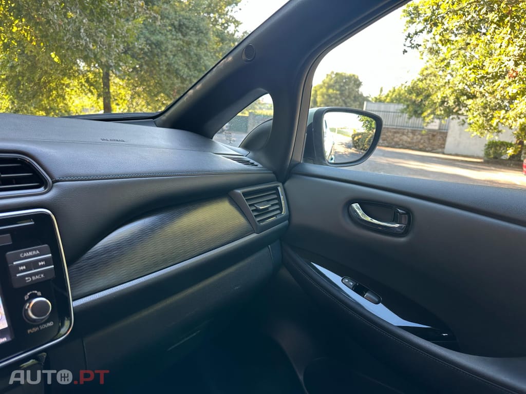 Nissan Leaf Tekna ProPilot Park