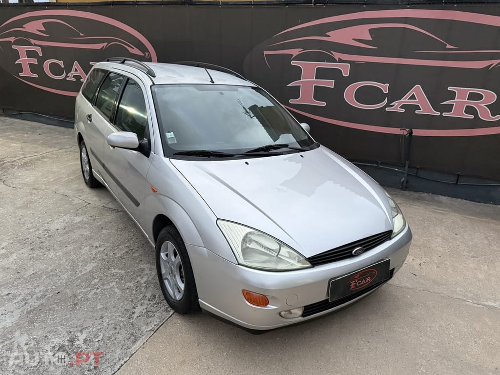 Ford Focus SW 1.4 Comfort — fotografia 2