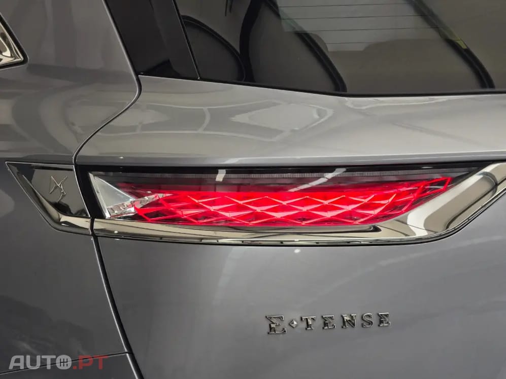 DS DS7 Crossback E-Tense Bastille+ EAT8