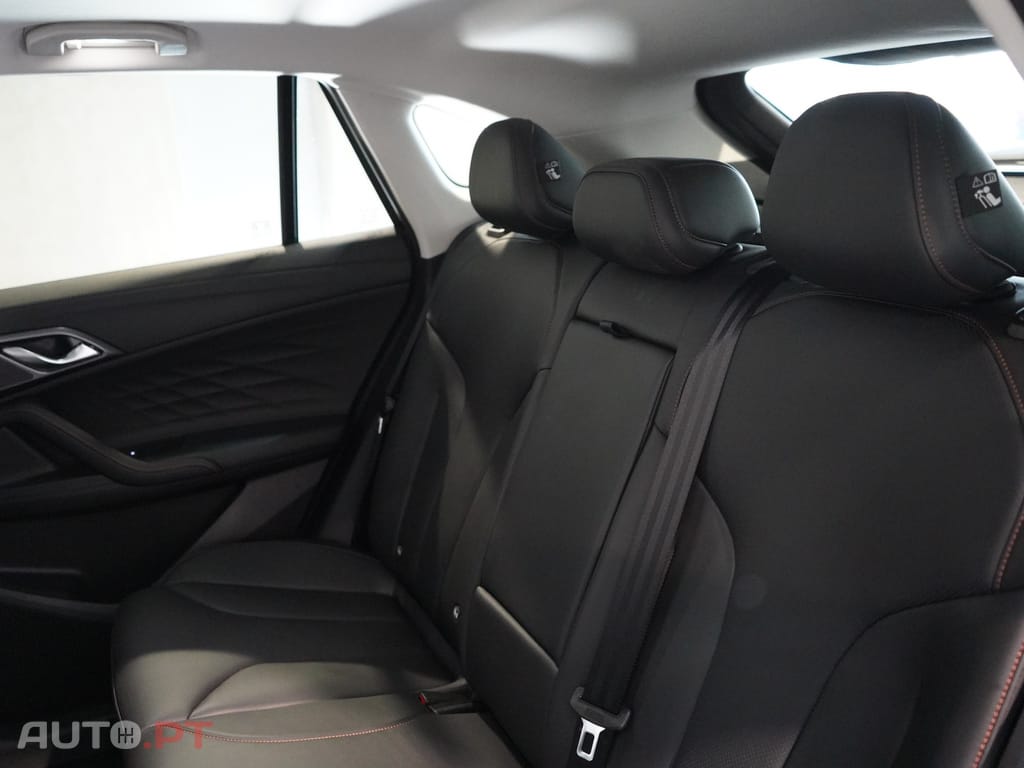 MG HS 1.5 T-GDI Plug In Hybrid Luxury