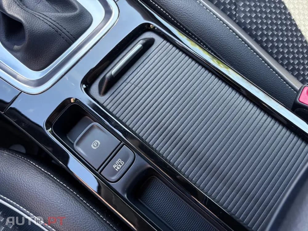 Kia Ceed SW 1.4 T-GDI Drive+SRF 7DCT