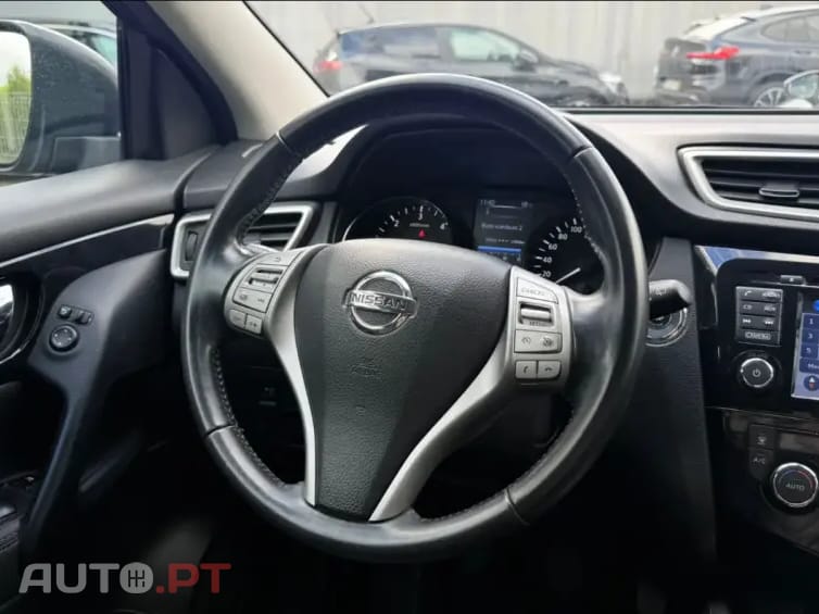 Nissan Qashqai 1.5 dCi N-Connecta 18