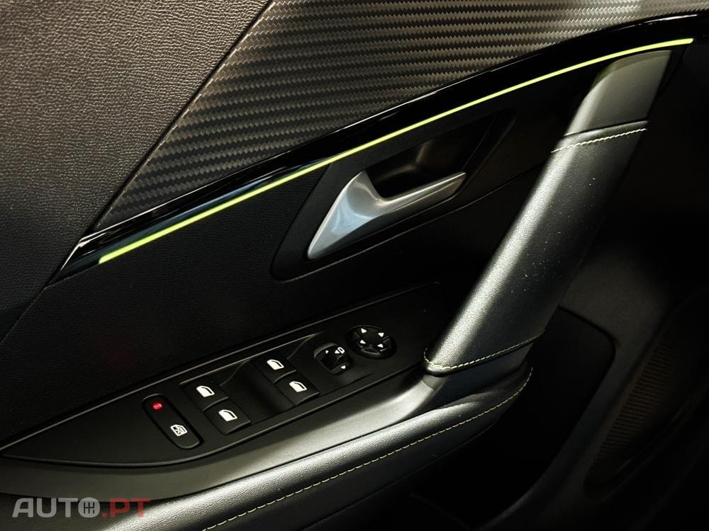Peugeot E-208 50 kWh GT Pack