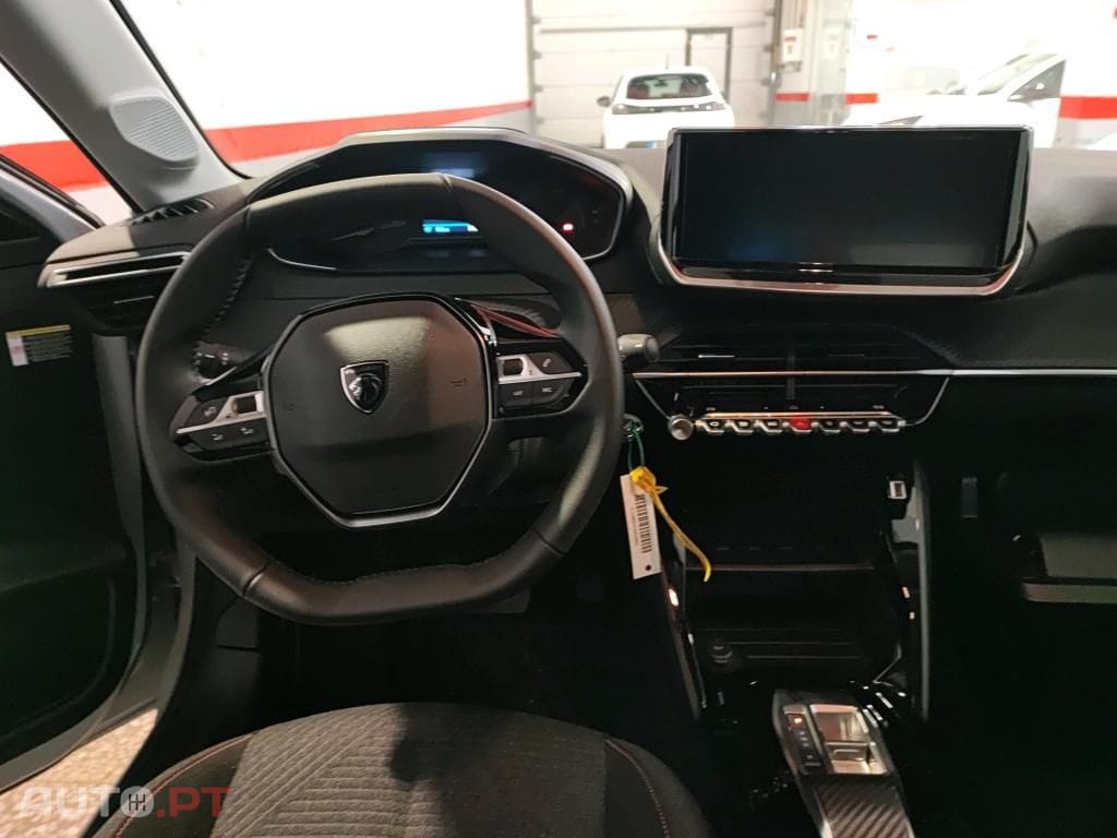 Peugeot E-208 50 kWh Style