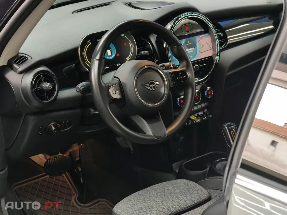 MINI Cooper Cooper SE
