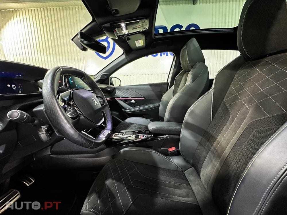 Peugeot E-208 50 kWh GT Pack