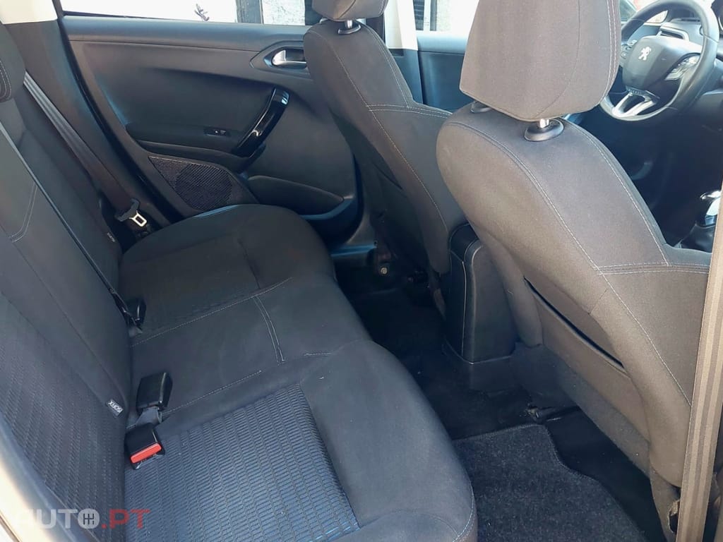 Peugeot 208 1.2 VTi Active