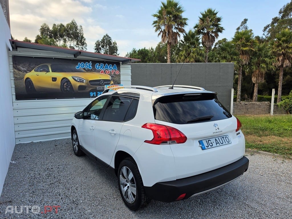 Peugeot 2008 1.2 PureTech Style