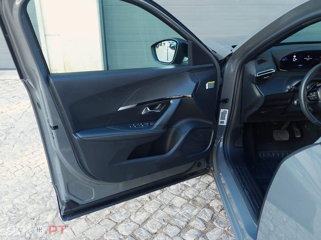 Peugeot E-2008 54 kWh Allure