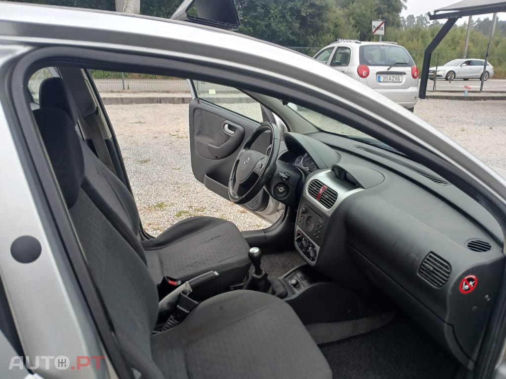 Opel Corsa 1.2 16V