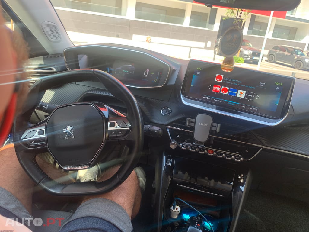 Peugeot E-2008 Allure Pack