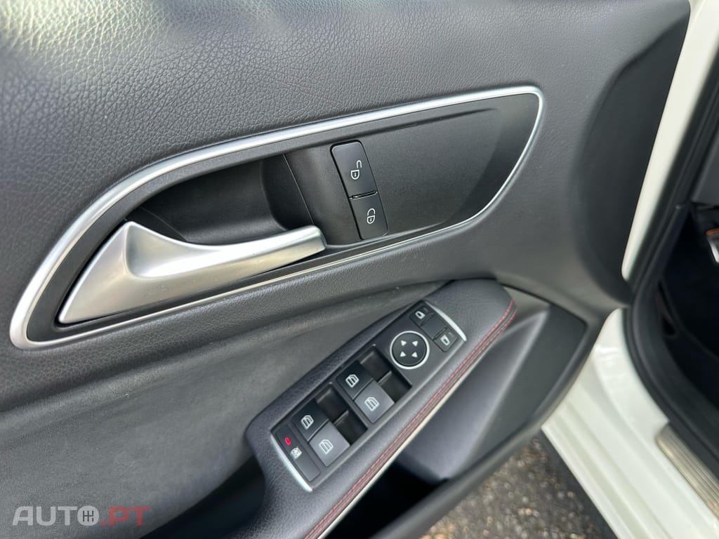 Mercedes-Benz A 180 d AMG Line