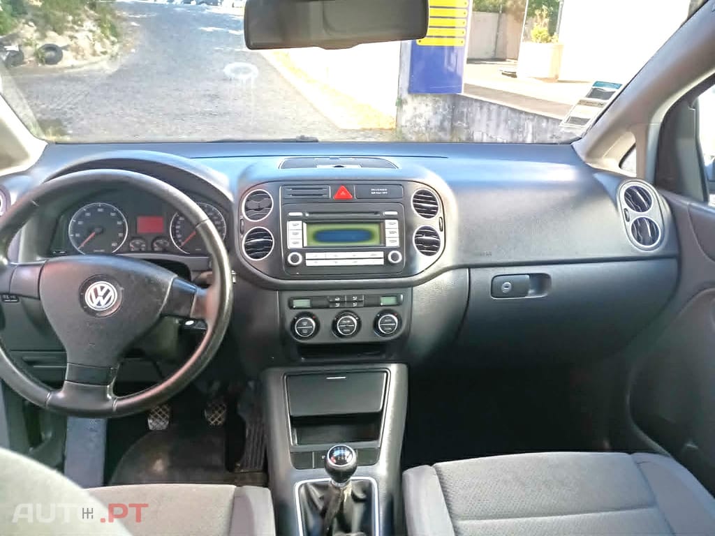 Volkswagen Golf Plus v 1.4 TSI 140cv Higline Nacional Ano: 2007 paga IUC antigo
