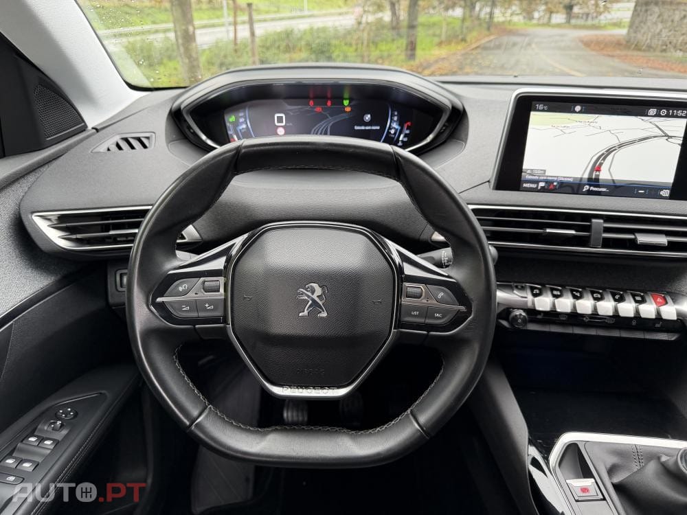 Peugeot 5008 1.2 PureTech Allure Pack