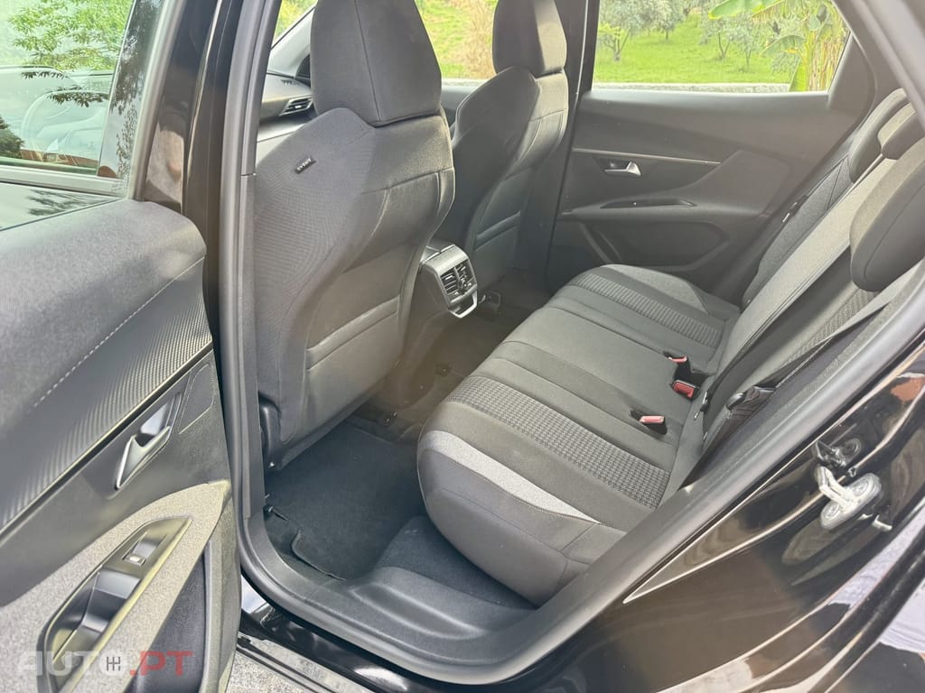 Peugeot 3008 1.5 BlueHDi Active Pack