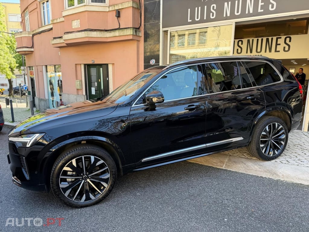 Volvo XC90 2.0 T8 PHEV Plus Dark AWD