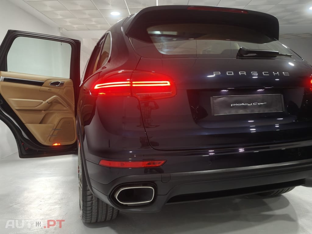 Porsche Cayenne Platinum Edition