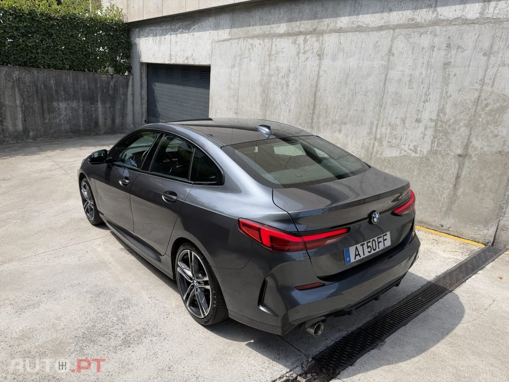 BMW 218 i Pack Desportivo M Pro