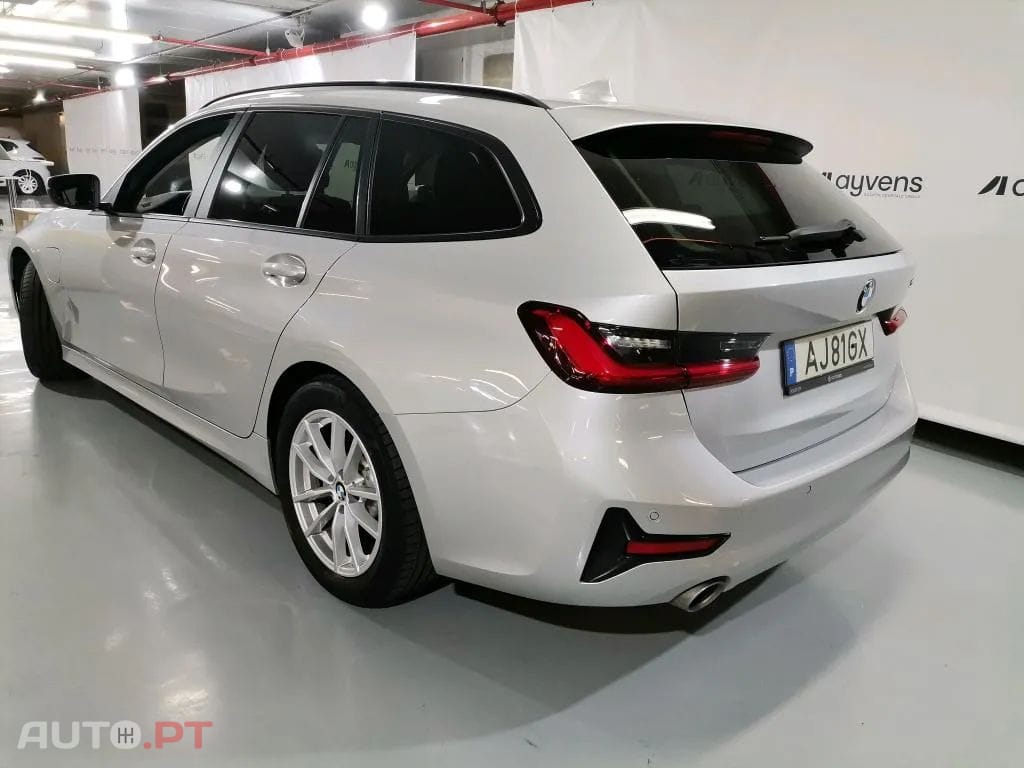 BMW 330 e Touring Corporate Edition Auto
