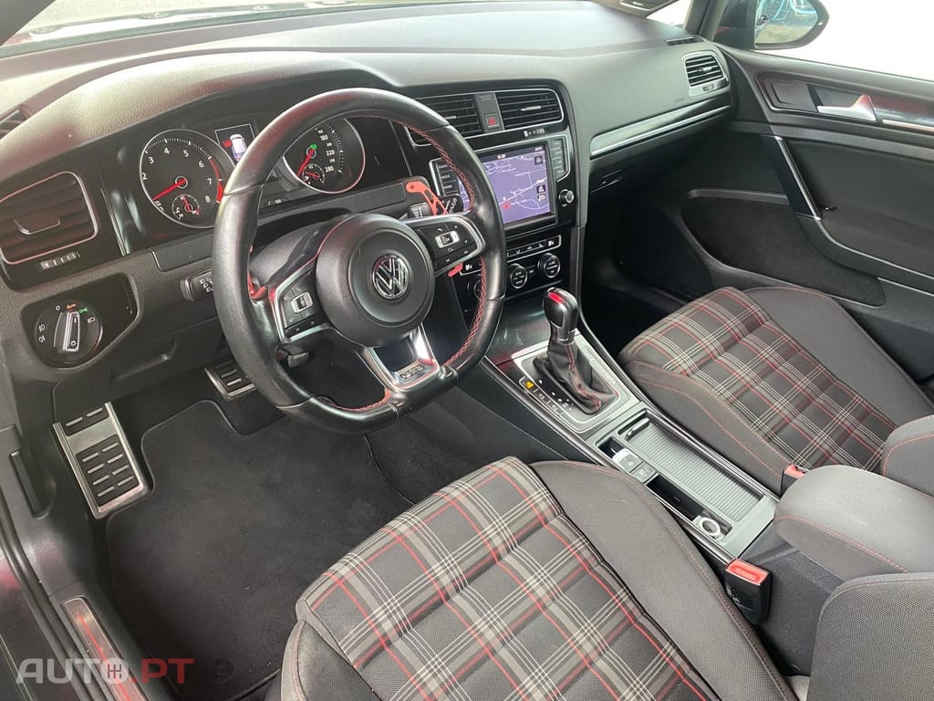 Volkswagen Golf 2.0 TSi GTi DSG Performance