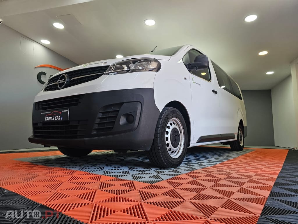 Opel Vivaro 1.5 CDTi L2H1 Essentia Inc