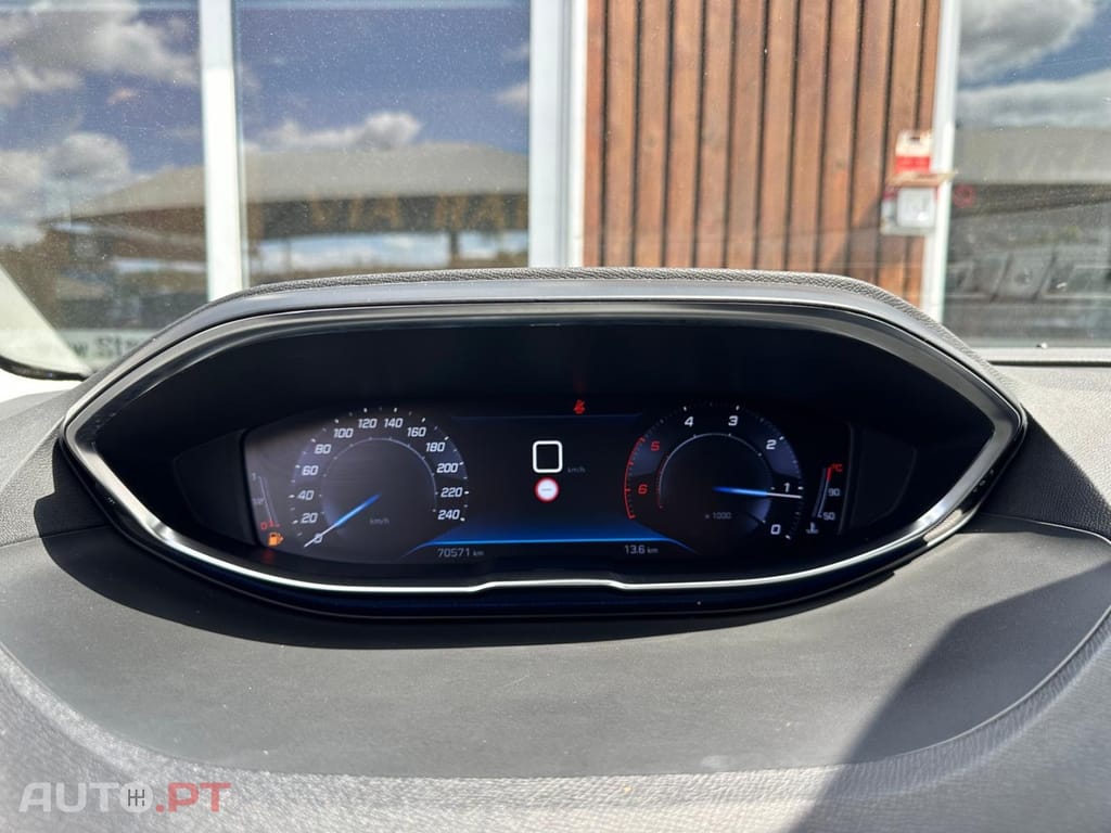 Peugeot 3008 1.5 BlueHDi Allure