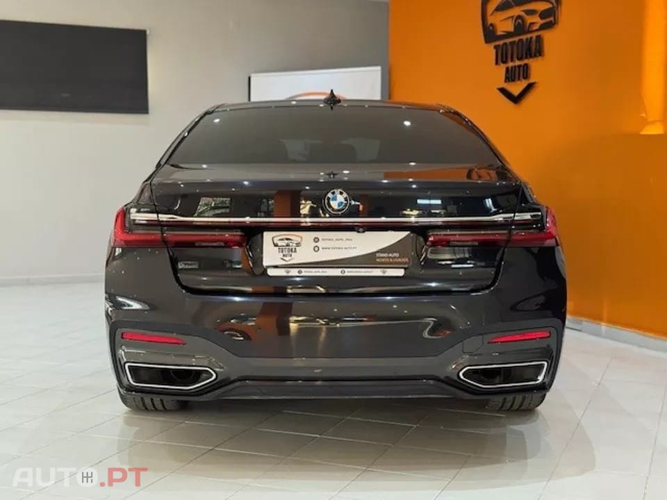 BMW 740 d xDrive Pack Desportivo M