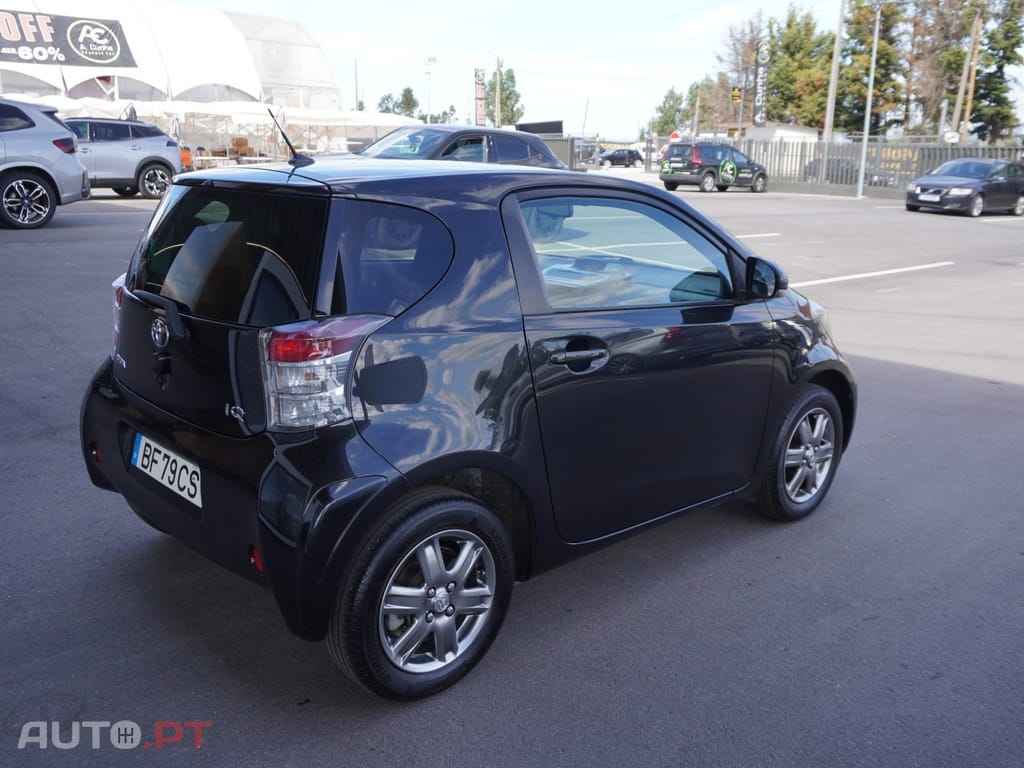 Toyota iQ 1.0