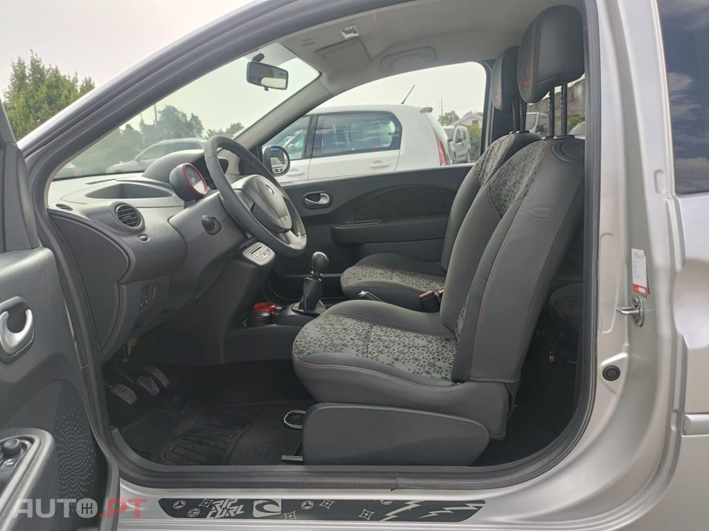 Renault Twingo 1.2 16V Ripcurl
