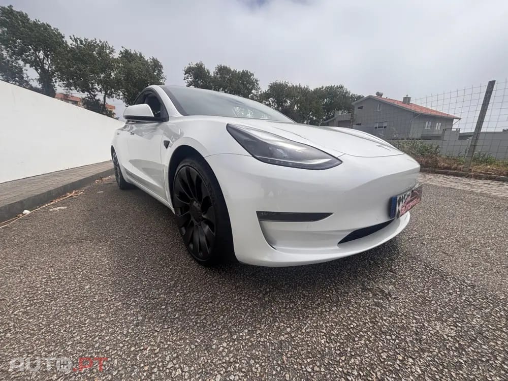 Tesla Model 3 Long Range AWD Dual Motor Performance