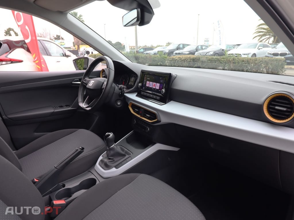 SEAT Arona 1.0 TSI Style — fotografia 9