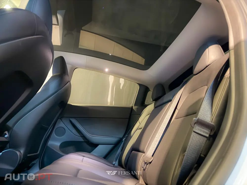 Tesla Model Y Long Range Dual Motor AWD