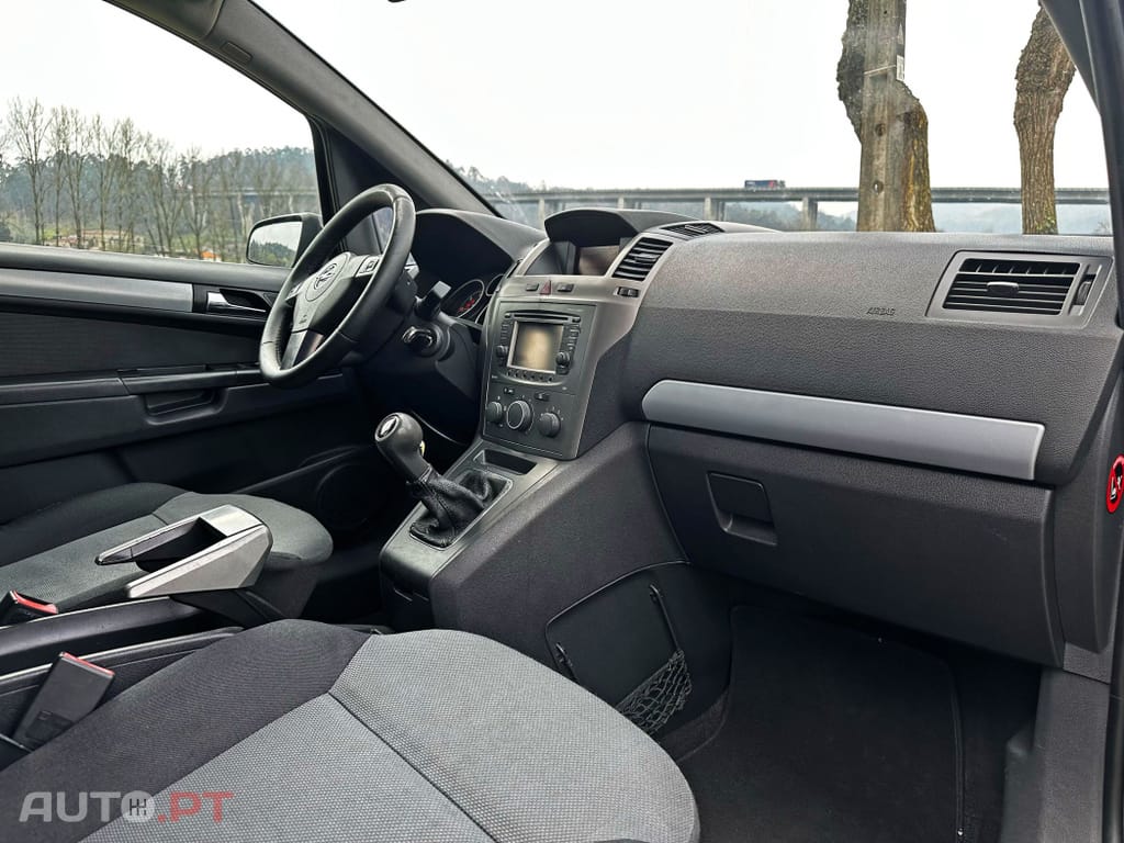 Opel Zafira 1.9 CDTi Enjoy