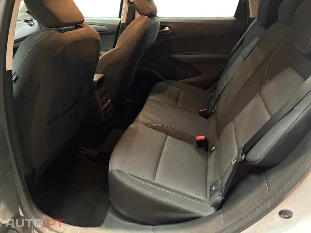 Renault Arkana E-Tech Business