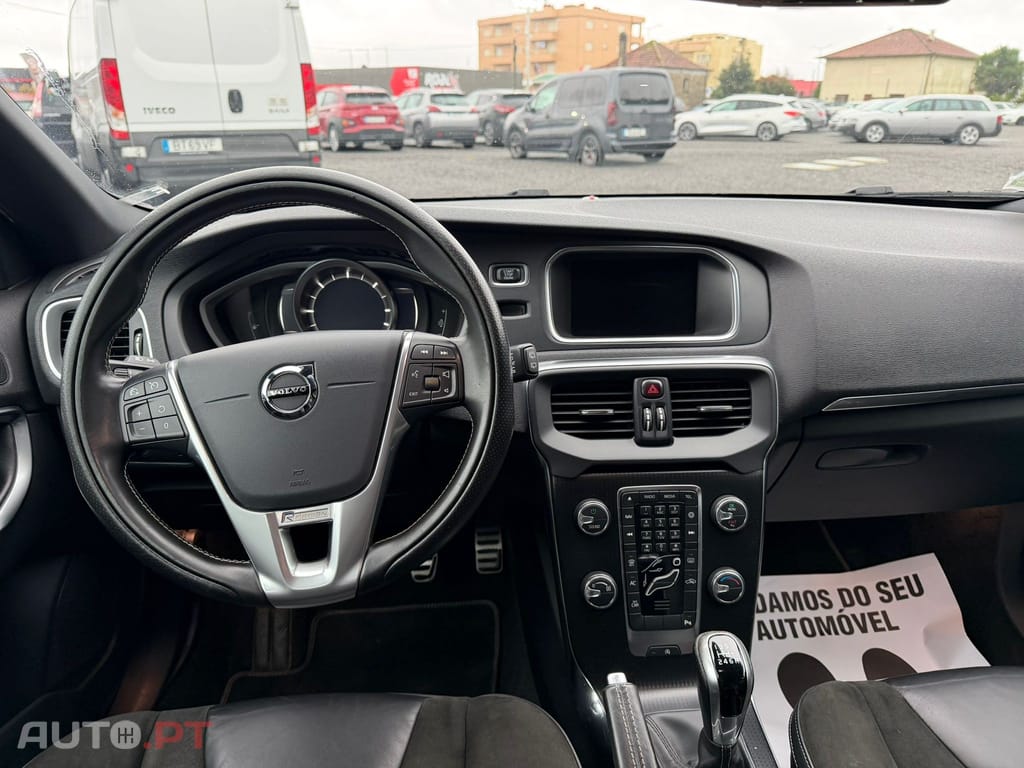 Volvo V40 2.0 D2 R-Design