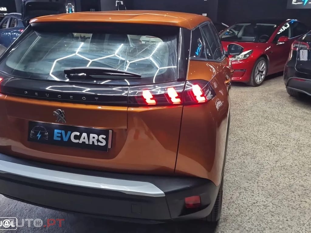 Peugeot E-2008 50 kWh Active Pack
