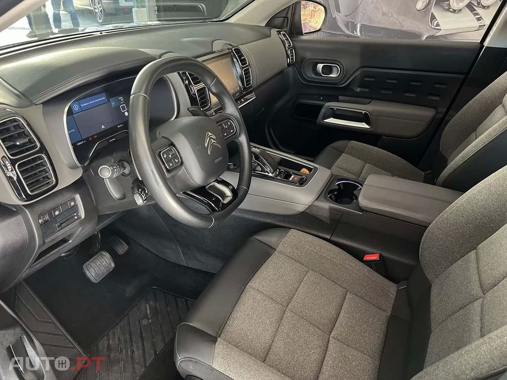 Citroen C5 Aircross 225 e-EAT8 SHINE