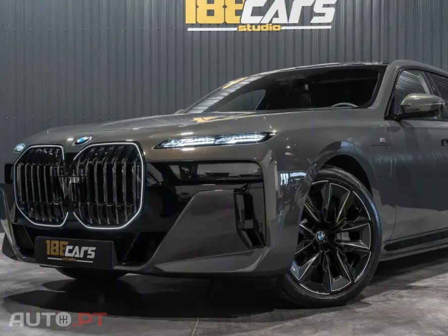 BMW 750 750e xDrive Pack Desportivo M